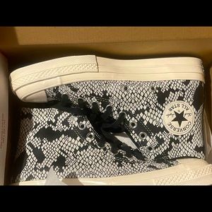 Snakeskin Converse🐍